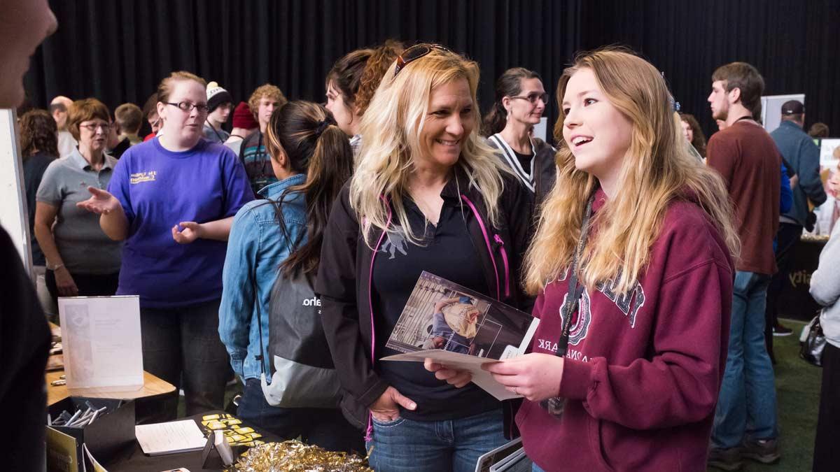 A mother and her daughter attend orientation events at the University of Idaho